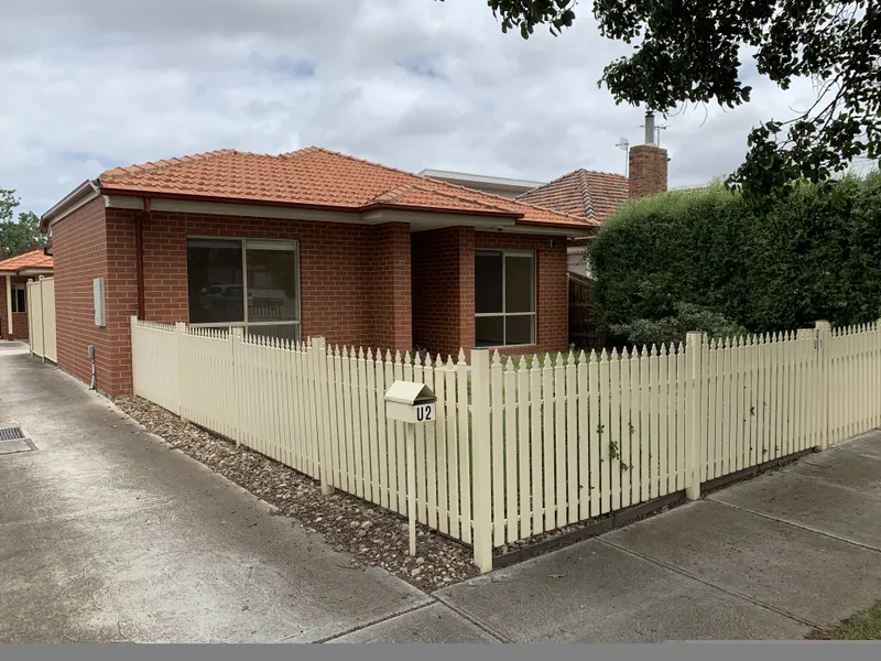 Two Bedroom Unit In Great Location