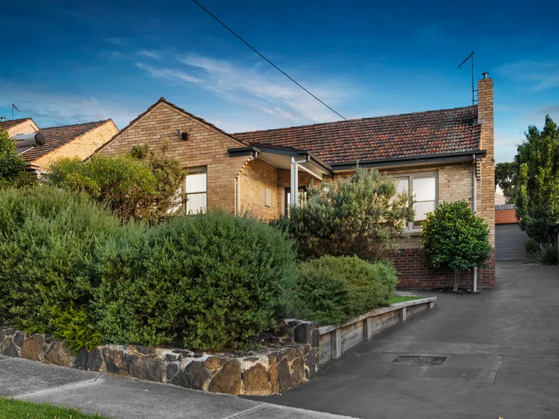 CLASSIC CHARM MEETS MODERN COMFORT