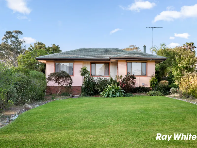 Four Bedroom Family Home Close To All Amenities!