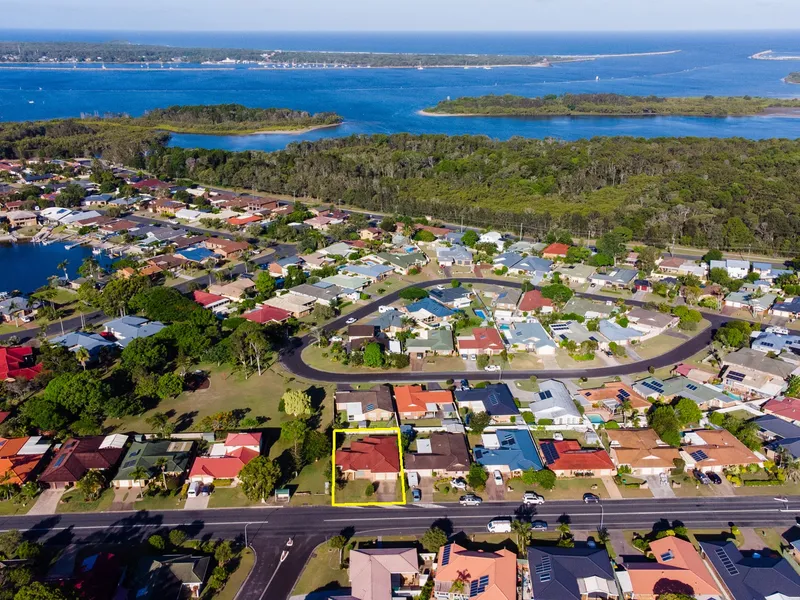 ‘ADMIRABLY’ PARKED….