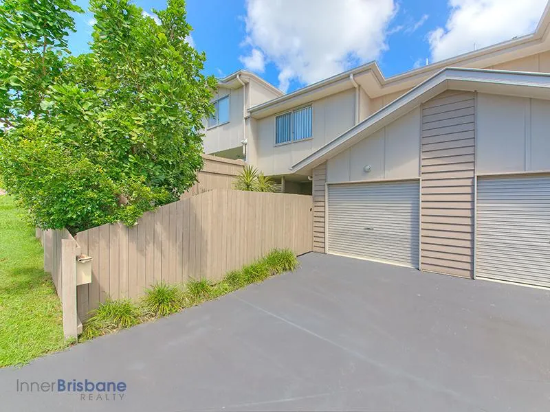 Fantastic Carina Townhouse - Unfurnished