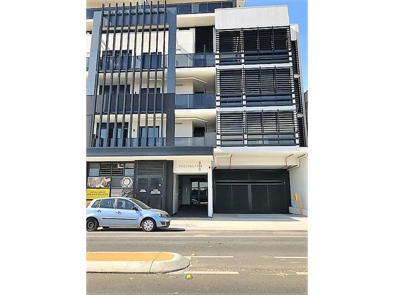 Very large Modern Apartment