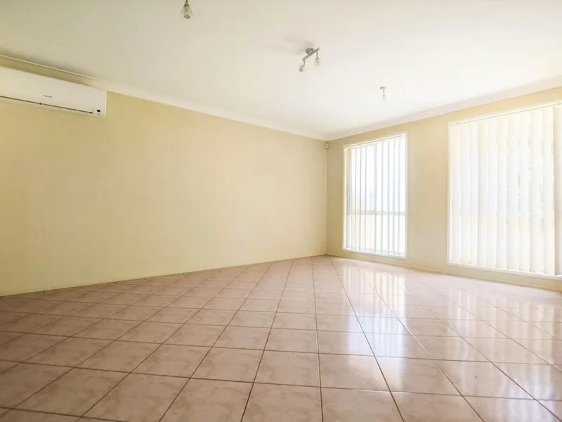 FAMILY HOME IN A GREAT LOCATION!!