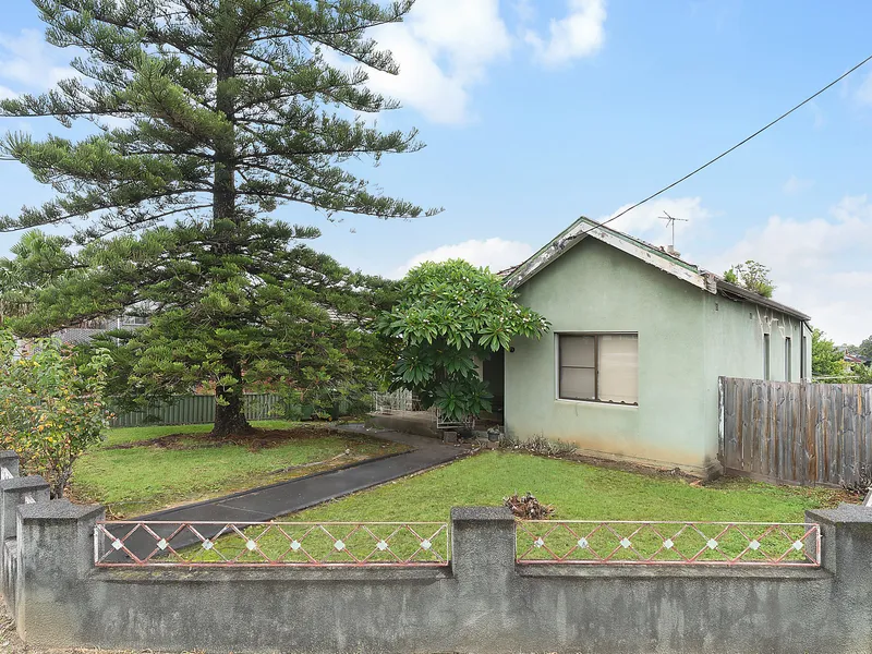 Corner position block with development potential