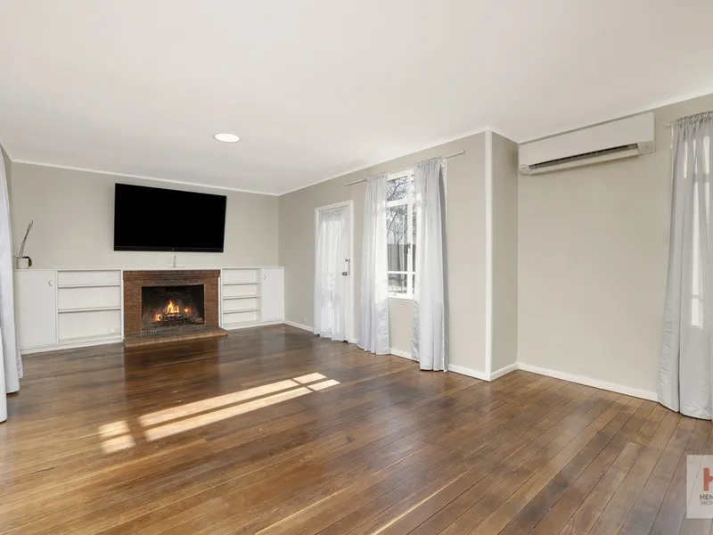 A Feel Good Family Home Amongst Leafy Serenity