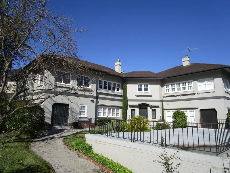 Light-filled, Spacious and Comfort