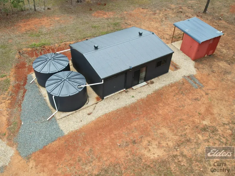 CRACKER CORNER BLOCK