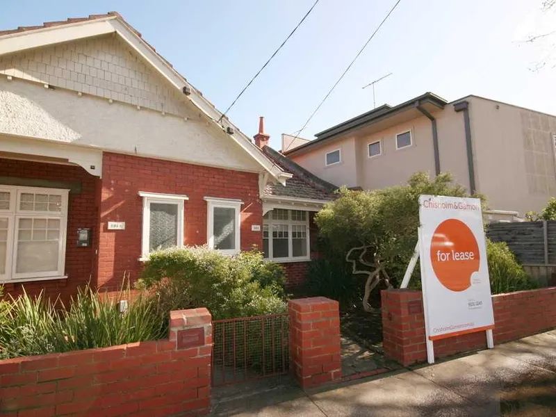Live near the beach & funky Elwood