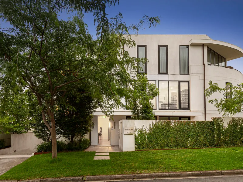 Spacious Modern Residence