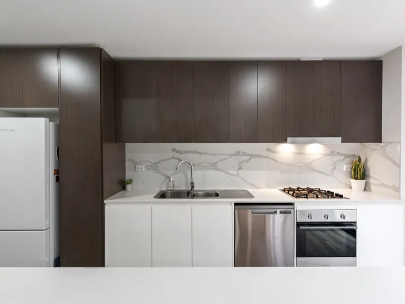 Large ground floor two bedroom apartment with parking