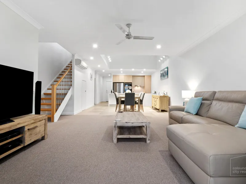 Immaculate SkyHome with water views