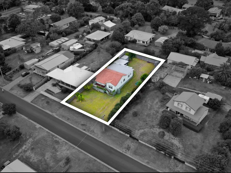 Holiday retreat or B&B potential big  block