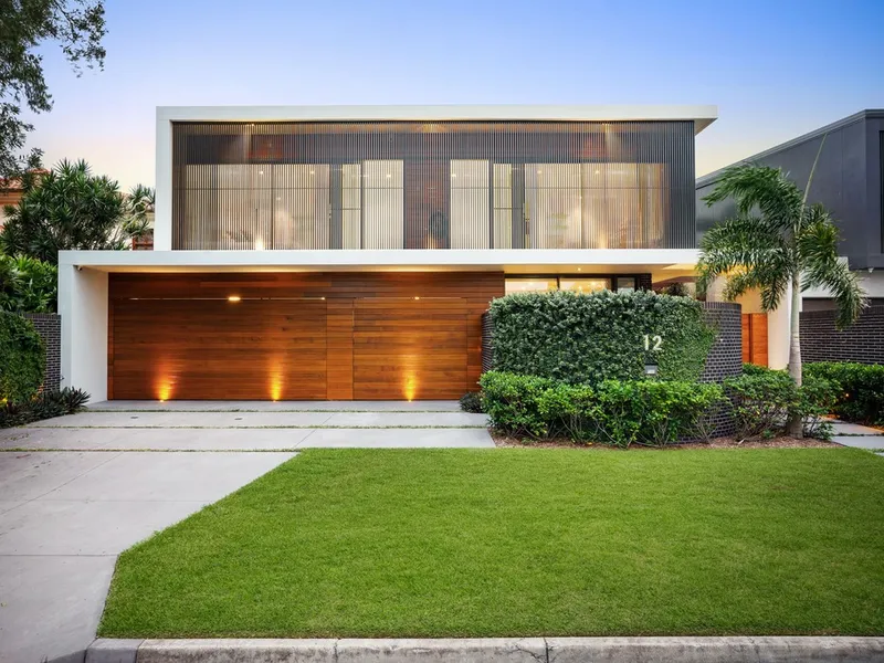 Luxurious Masterpiece with Waterfront Elegance