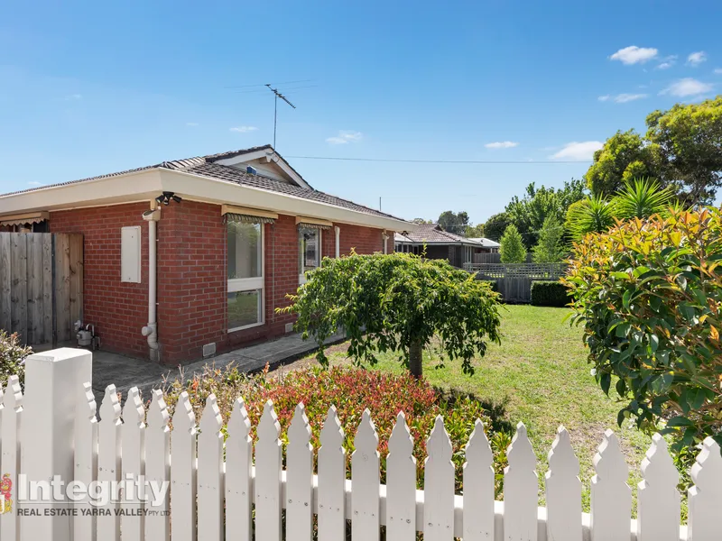 NEWLY UPDATED, FRESH & CLEAN