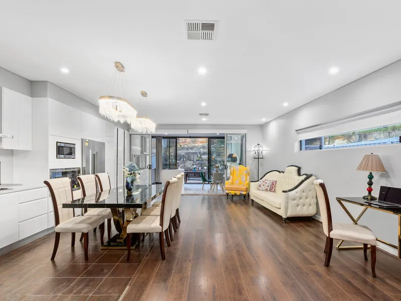 Exclusive setting | Innovative design | Almost 400sqm | The contemporary entertainer