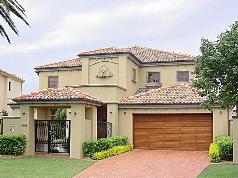 Grand Waterfront Residence in Sovereign Island 