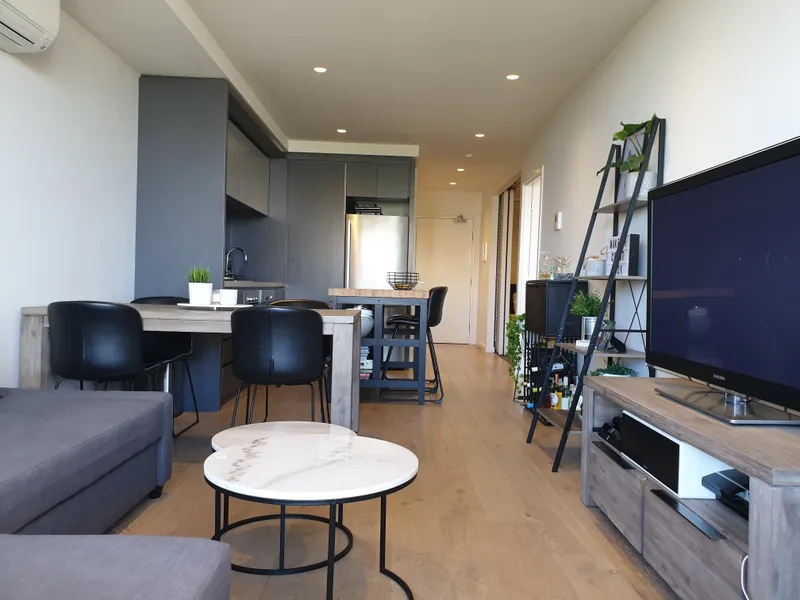 Light Filled 2 Bedroom 2 Bathroom Apartment