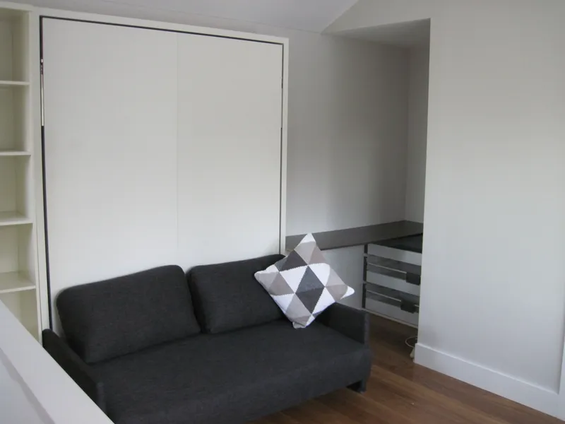 East Drummoyne, Sunny, Fully Furnished, Electricity Included. 