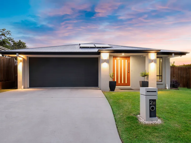 MODERN AND SOPHISTICATED STEEL FRAME HOME IN COOMERA RETREAT