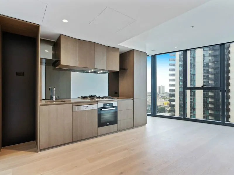 Near New 2B1B With Ocean View - Woolworth Downstairs, Walk into City!