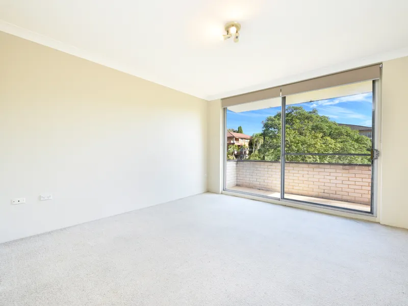 Two bedroom set on prime position 