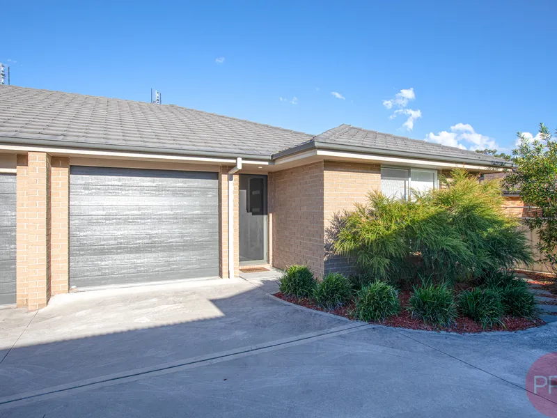 MODERN, LOW MAINTENANCE LIVING!!!