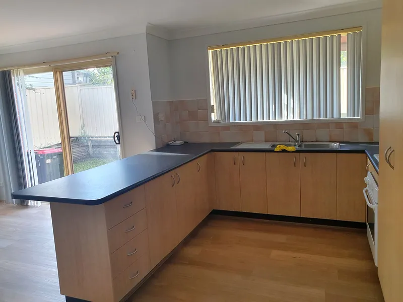 2 story townhouse with 3 bedrooms