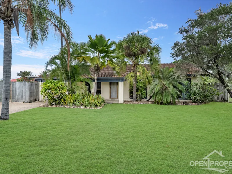 Convenience at Your Doorstep! Ideal Location Near Shops & Schools