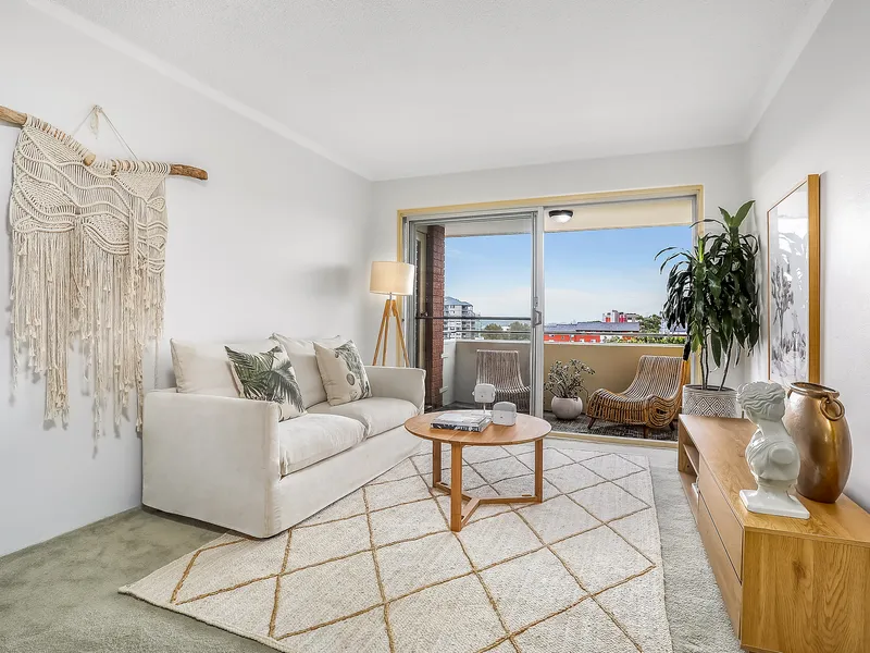 A Bright Lifestyle Offering with Sweeping District Views