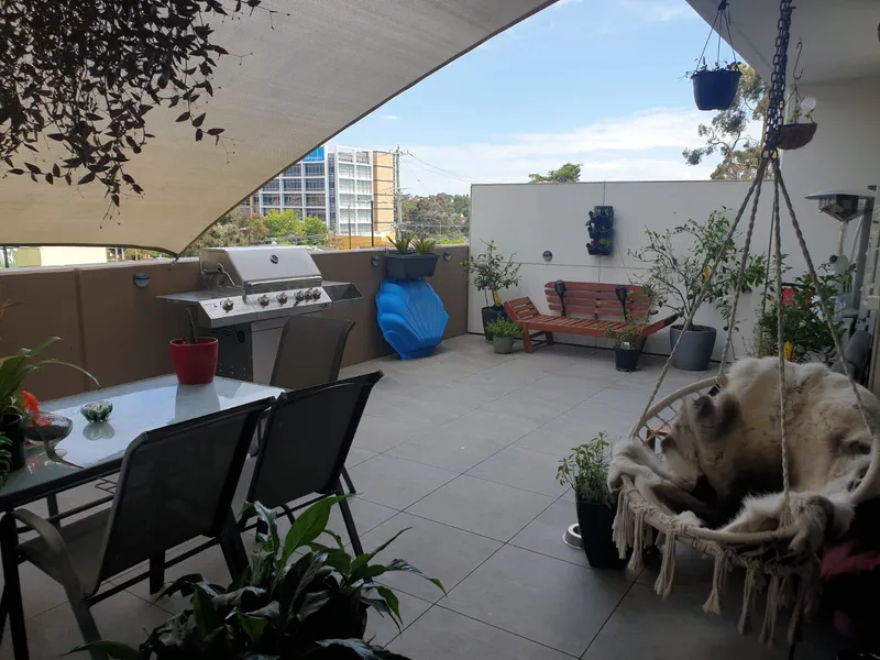Beautiful Terrace Sanctuary Apartment With City Views - 120 Batesford Rd, Chadstone