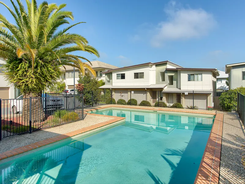 Spacious townhouse in convenient location