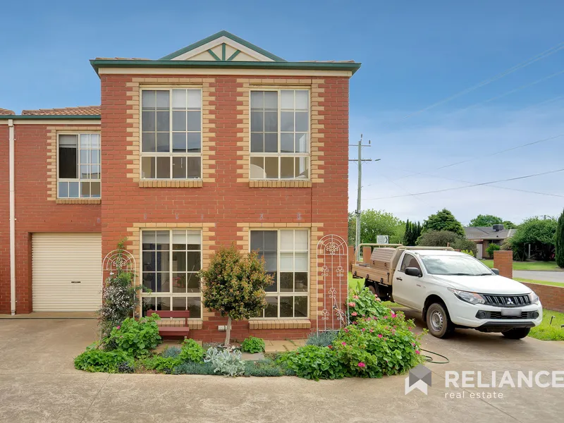 Location and Lifestyle Werribee South!