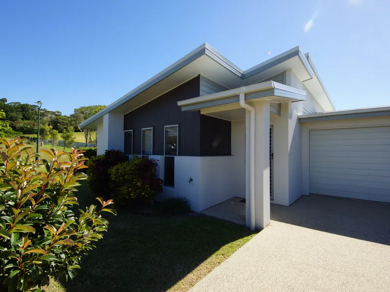 Well Presented 2 Bedroom Duplex