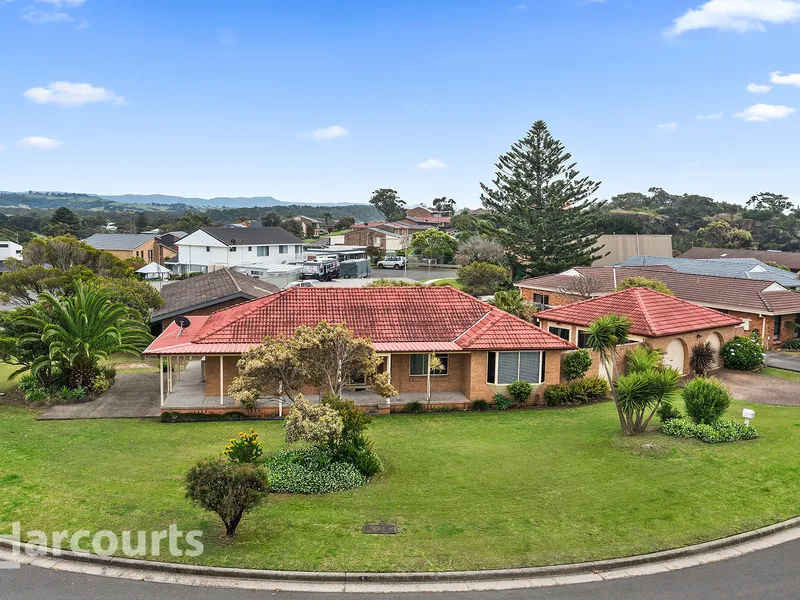 833sqm corner allotment in exclusive lifestyle pocket! Opportunity Knocks!