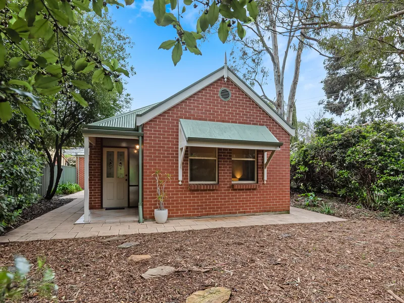 Tranquil living at its finest in the heart of the Valley…