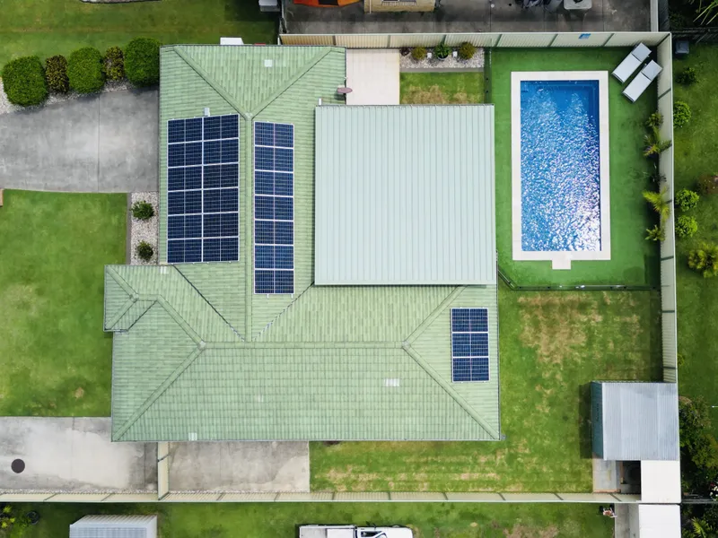 IMMACULATE FAMILY HOME WITH POOL & SOLAR!