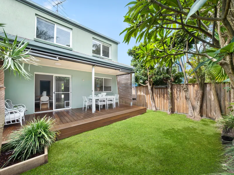 Torrens Title Townhome Moments Walk to Fishermans Beach