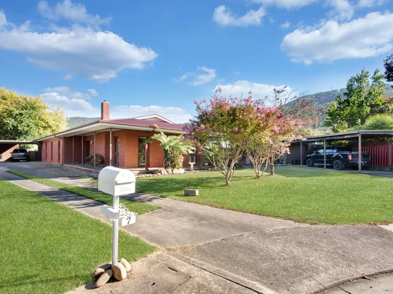 SOLID & CENTRAL FAMILY HOME