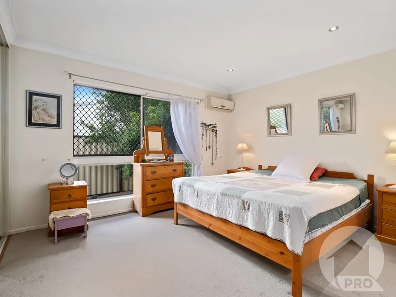 Perfect positioned home a short walk to Garden City
