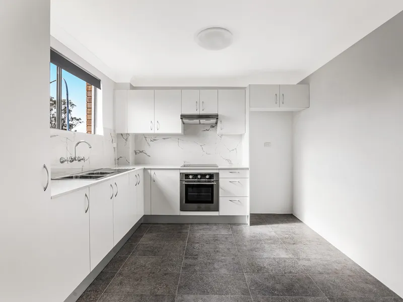 NEWLY RENOVATED UNIT - WATER INCLUDED