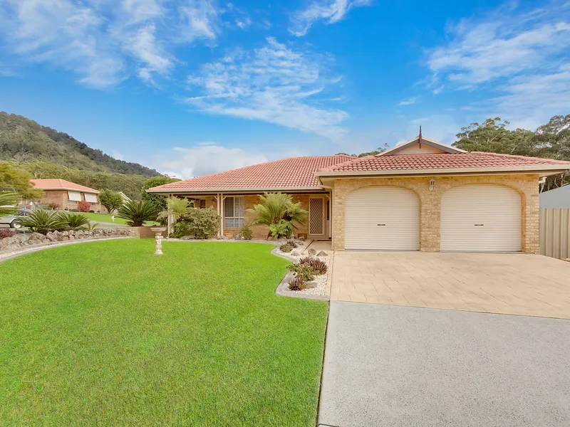 Room For The Van & The Boat In A Desired Location