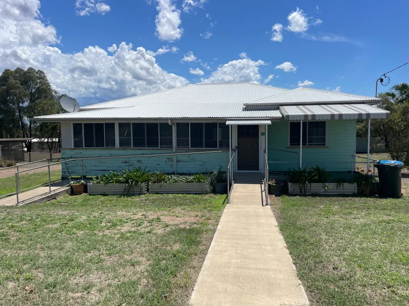11 Kelman Street - $220,000 - Ramp Access & close to town