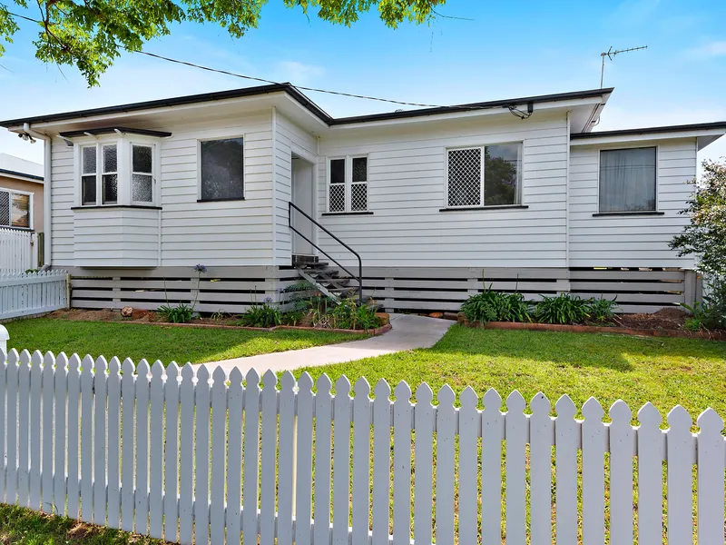 Storybook White Picket Fence!