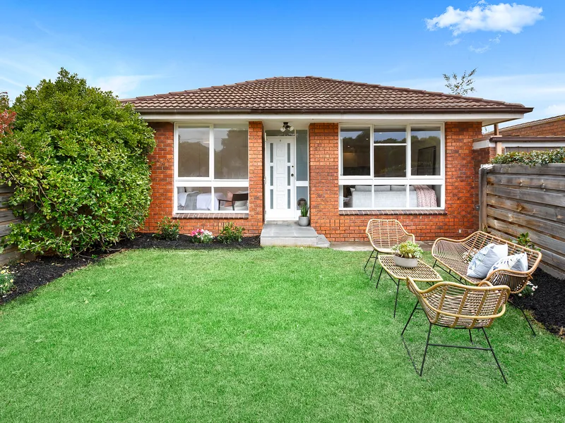 Renovated villa with street frontage & large courtyard