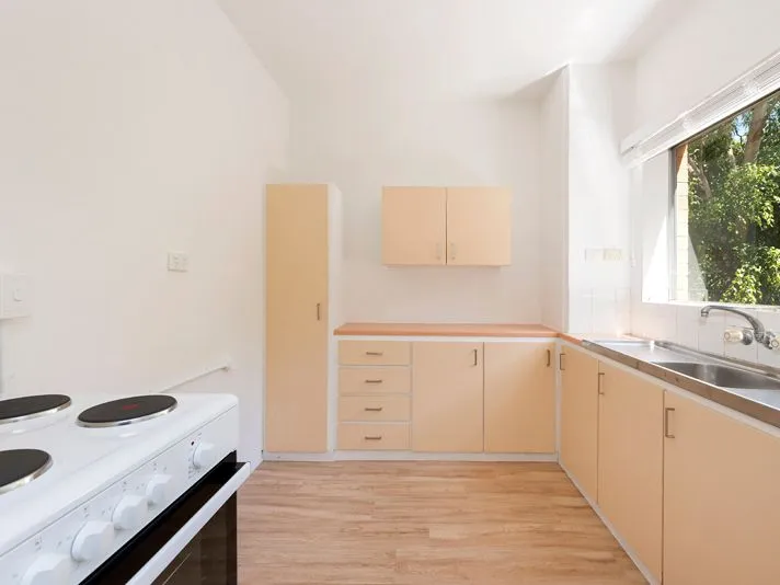 1 Bedroom Unit in Greenslopes