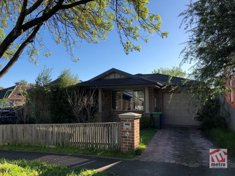 ALL THE COMFORTS OF MODERN LIVING !