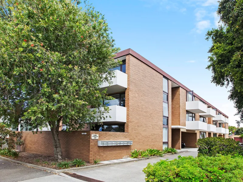 Stress-free slice of iconic locale