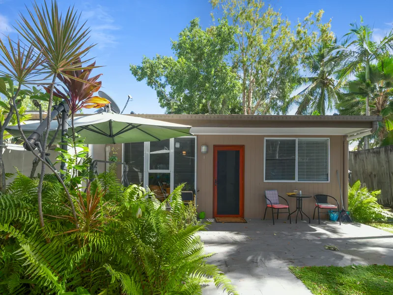 Stylishly renovated, close to the popular Trinity Beach.