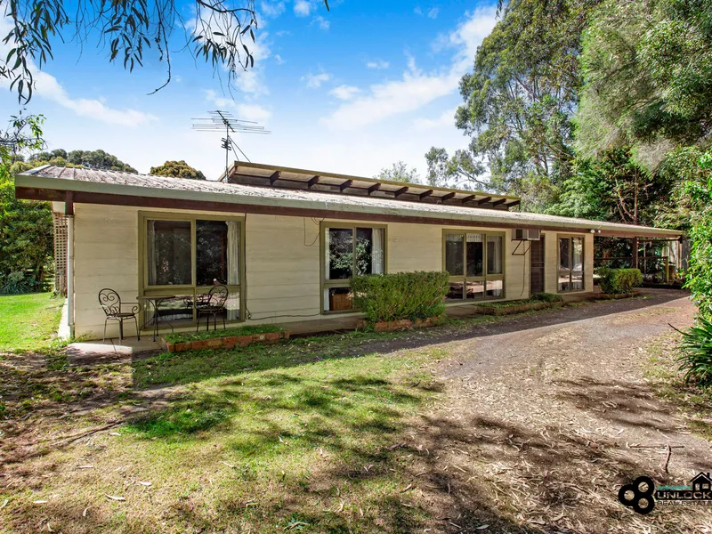 Your Dream Country Escape on 3 Acres.... In Town!