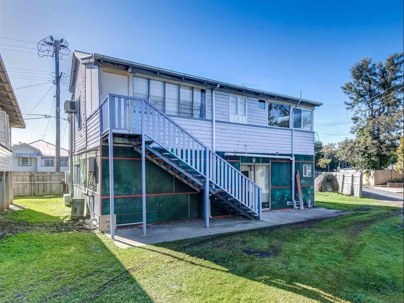 Great Sharehouse in Toowong - All Utilities Included!